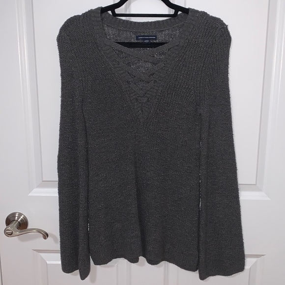 American Eagle Criss-cross Sweater - Picture 1 of 4